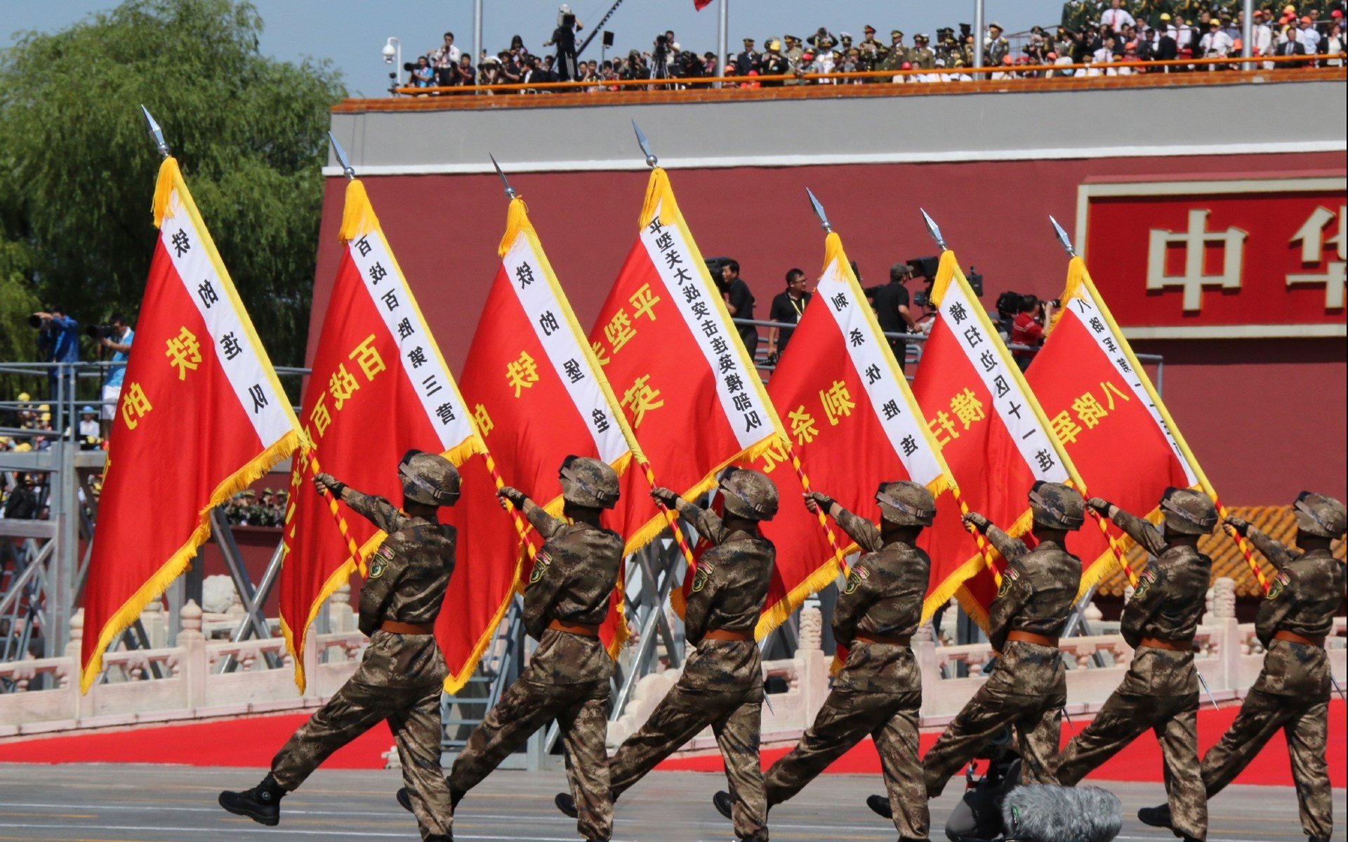 AYX体育官网-水球比赛摩纳哥防守坚固，摩纳哥球服